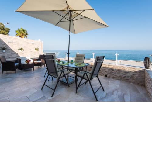 Seashore Bungalow Stunning