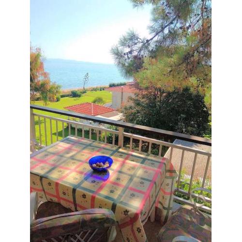 Seaside apartment Avra ideal for families