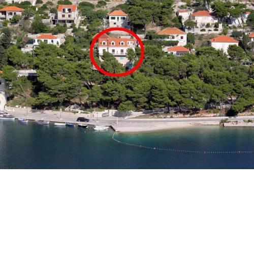 Seaside apartments with a swimming pool Pucisca (Brac) - 9697