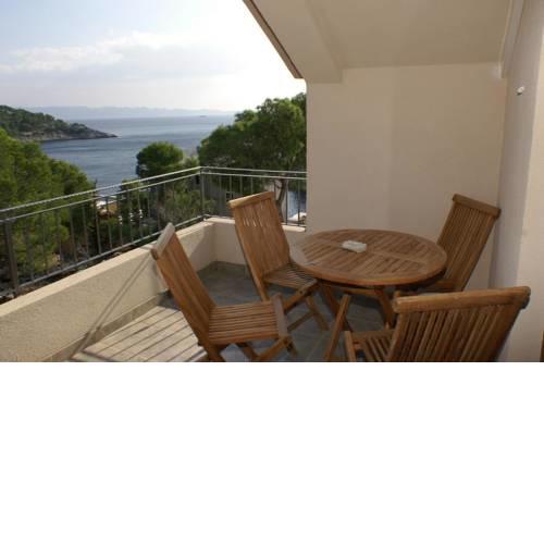 Seaside family friendly house with a swimming pool Cove Osibova (Brac) - 2837