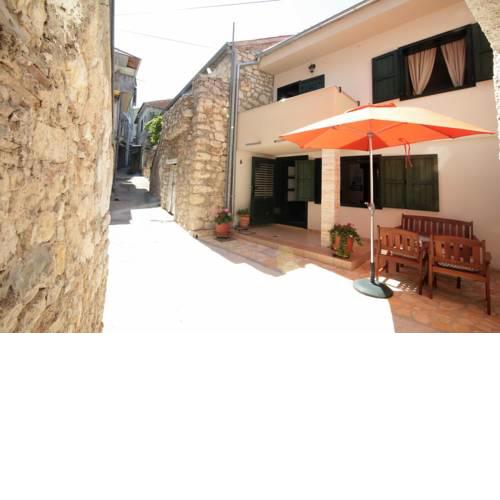 Seaside holiday house Tisno (Murter) - 15345