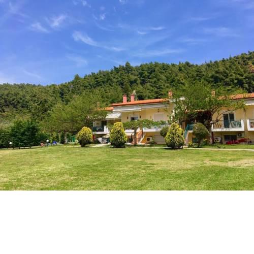 Seaside house beside the forest, Neos Marmaras