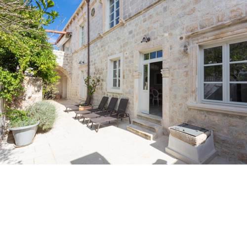 Seaside luxury villa with a swimming pool Cavtat (Dubrovnik) - 14699
