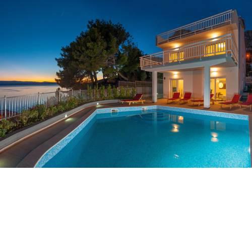 Seaside luxury villa with a swimming pool Medici - 6071