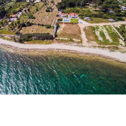 Seaside luxury villa with a swimming pool Supetar (Brac) - 12371