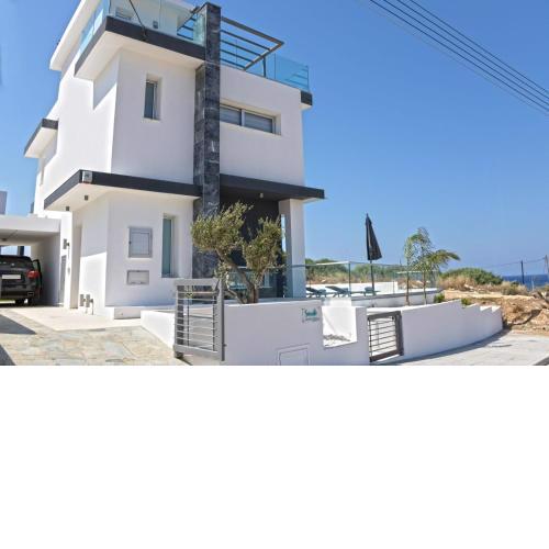 Seaside Luxury Villa