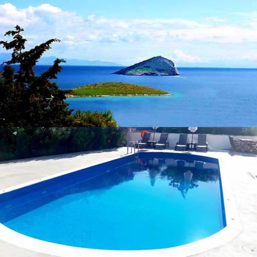Seaside Pool Villa Porto Rafti with Spectacular Sea View