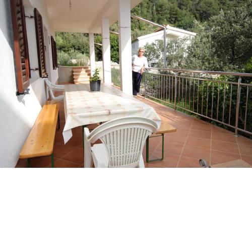 Seaside secluded apartments Cove Skozanje bay - Skozanje (Hvar) - 4024