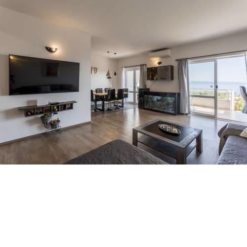 SEAview Apartment