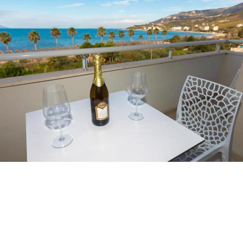 Seaview Apartments