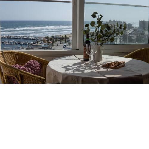 Seaview City Center 1BR Apartment - Larnaca