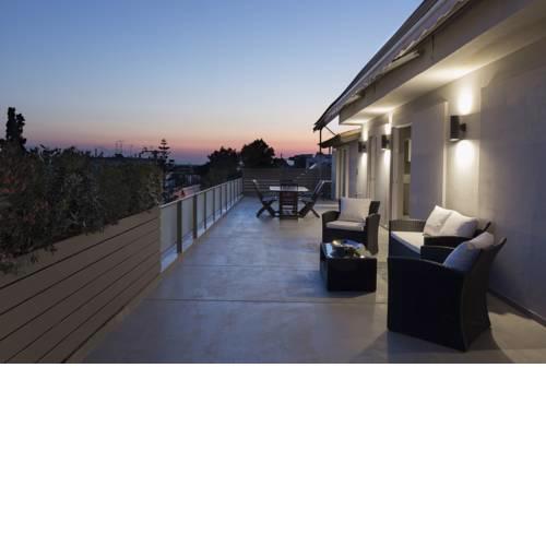 Seaview penthouse with awesome wrap around terrace