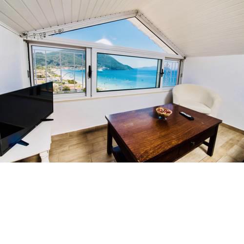 Seaview Traditional Attic