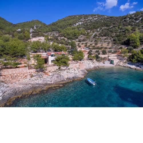 Secluded fisherman's cottage Cove Golubinka bay - Golubinka (Hvar) - 14344