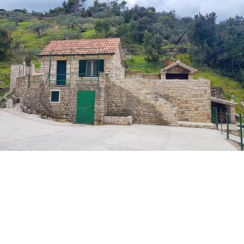 Secluded holiday house Postira (Brac) - 17571