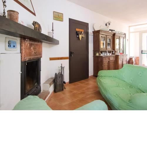 Secluded Villa in Parenti with Garden