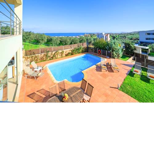 Secret Escape Villa Heated Pool
