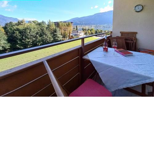 Seeappartement ELISABETH direkt am Ossiacher See mit Pool und Seeblick Haus KMB