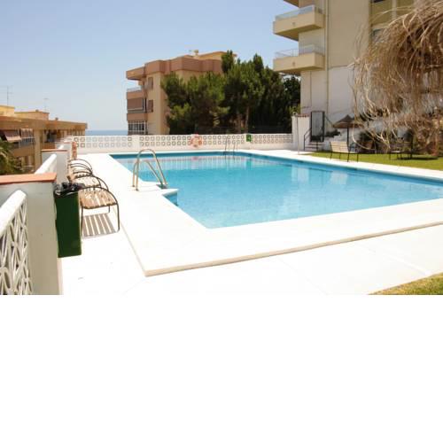 Segunda Línea Piscina Rincón de la Victoria
