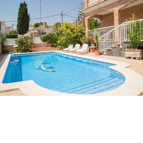 Segur de Calafell Villa Sleeps 14 Pool WiFi