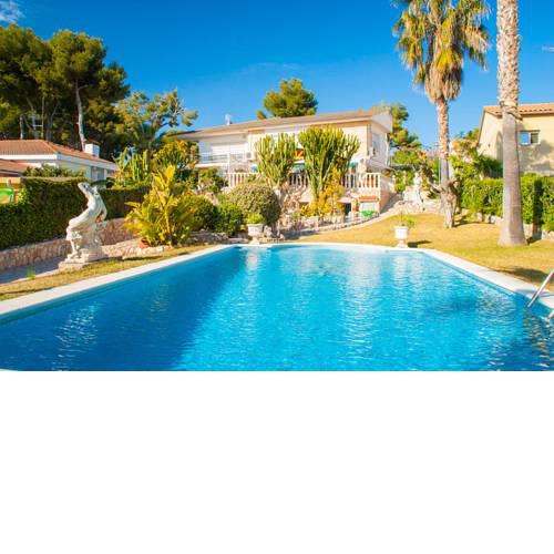 Segur de Calafell Villa Sleeps 8 Pool Air Con WiFi