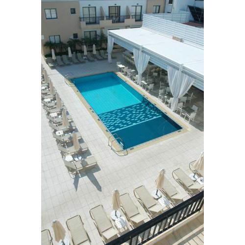 Senator Hotel Apartments