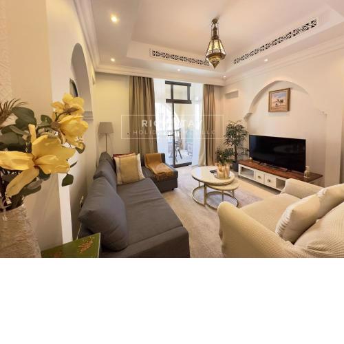 Sensational 1BR apartment in Tajer, Souk Al-Bahar
