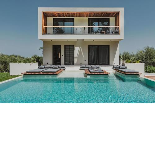 Sentiero Iconic Villa, a Serene Retreat