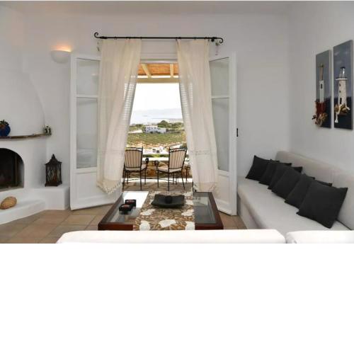Serene house in Paros