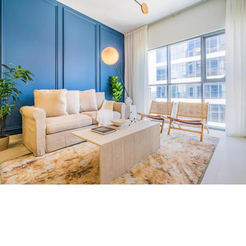 Serene & Modern Apartment With Burj Khalifa View