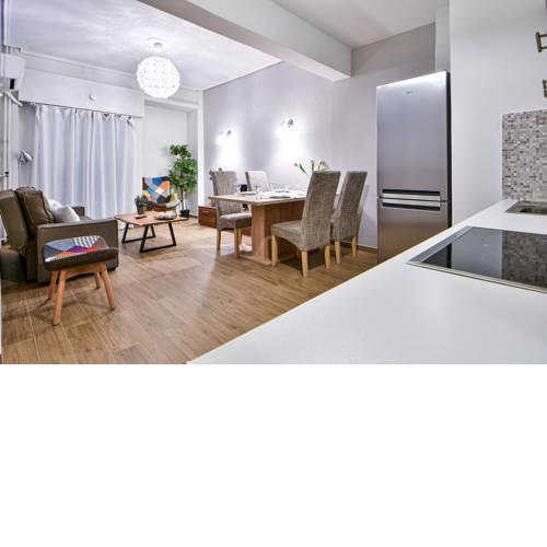 Serene n modern renovated flat