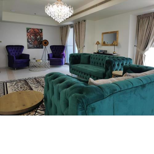 Serenity 3BR Palm view in Marina