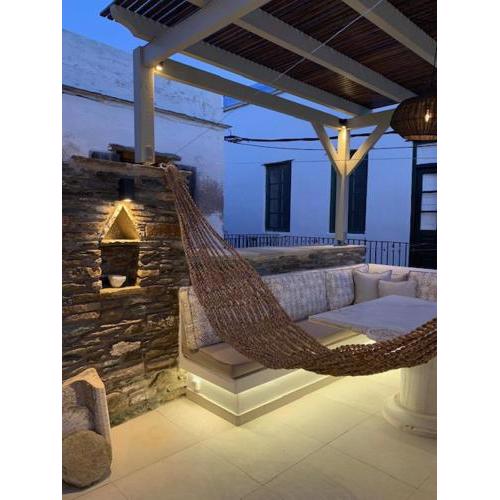 Serenity living with mountain view (Platia, Tinos)