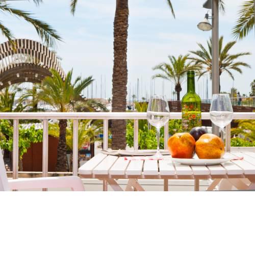 Ses Sirenes, Pins-Tugores apartment with sea views