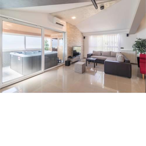 Seven-Bedroom Holiday Home in Valtura