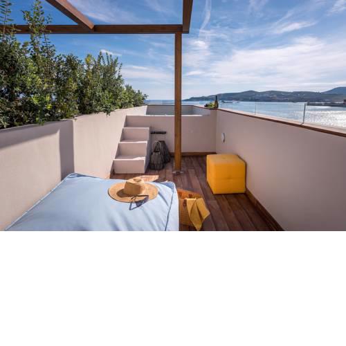 Shapes Luxury Suites