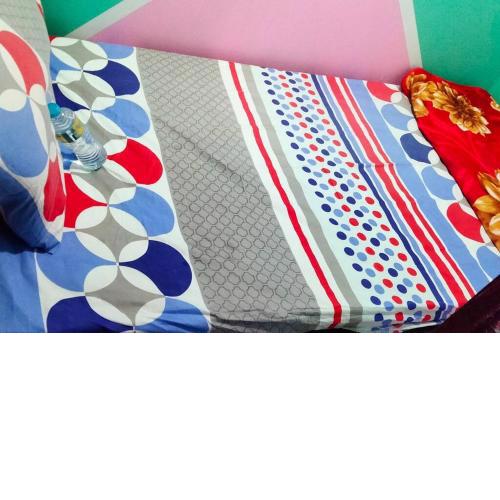 Sharf DG metro very small Unisex Private Room 01