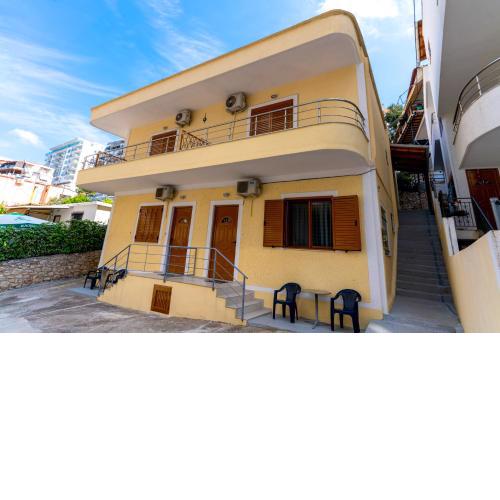 Sheme's Apartments