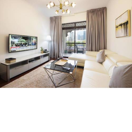 SHH - 1 BR Apartment with Balcony in Reehan 1, Old Town, Downtown