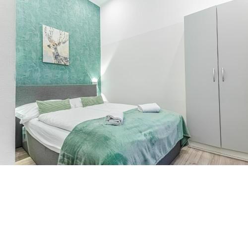 Shopping Paradise 9BR Complex Ideal for 22 People