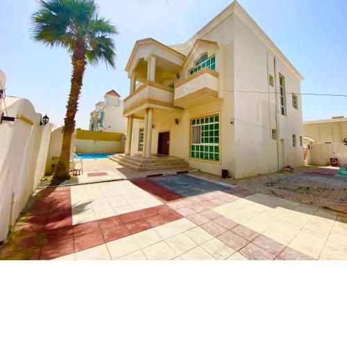 Short-Term Villa Rentals