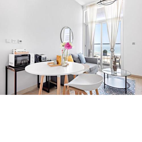 Silkhaus by the Marina Studio One Tower