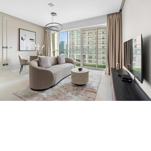 Silkhaus chic 1BDR in west avenue with Pool & gym access