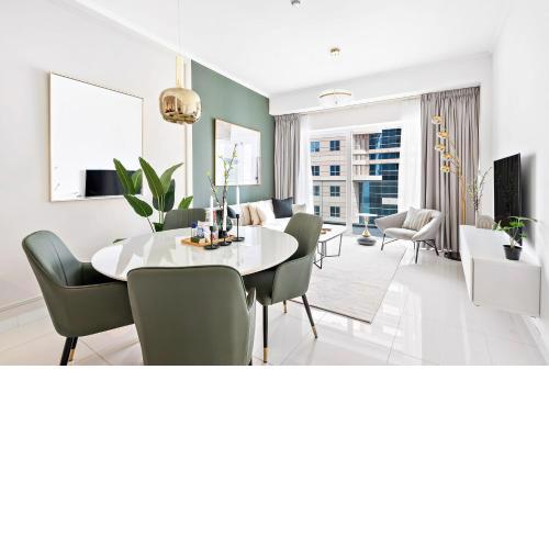 Silkhaus Dubai Marina modern tower 1BDR on high floor
