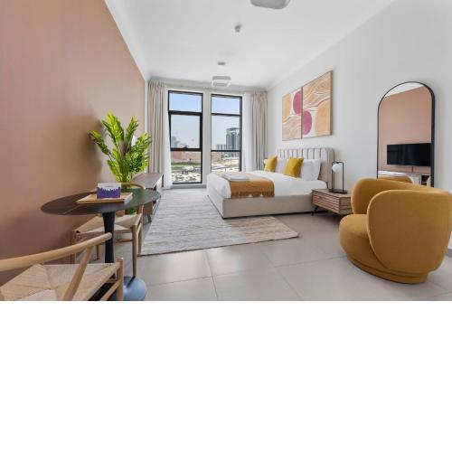 Silkhaus exquisite studio in Art Gardens with gym access