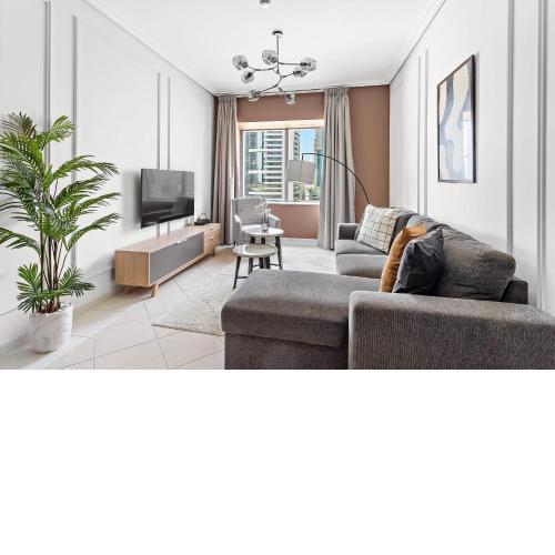 Silkhaus large 2BR in DIFC near metro stop