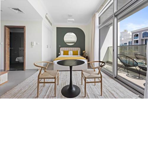 Silkhaus modern studio in Art Gardens in-house kitchen