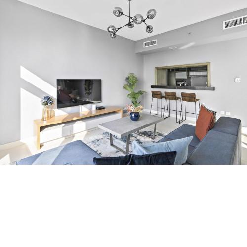 Silkhaus newly designed 1BDR on high floor in Downtown