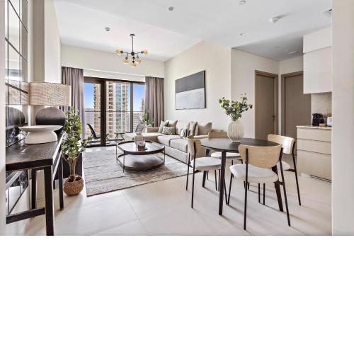 Silkhaus sophisticated 1BDR in Downtown premium tower