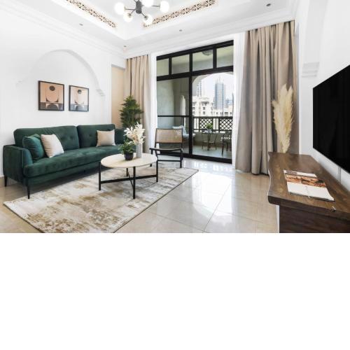 Silkhaus stunning 1BDR with access to Souq Al Bahar in Downtown